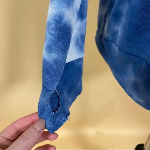 🛍️ 5/$20 Wantable Tie Dye Pullover White Blue Denim/Navy Top Size M Size M