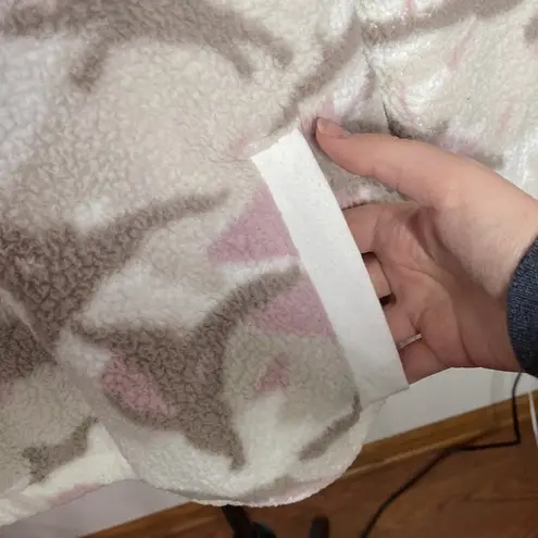 Gap  Sherpa soft shell fuzzy camo neutral quarter zip hoodie jacket size M