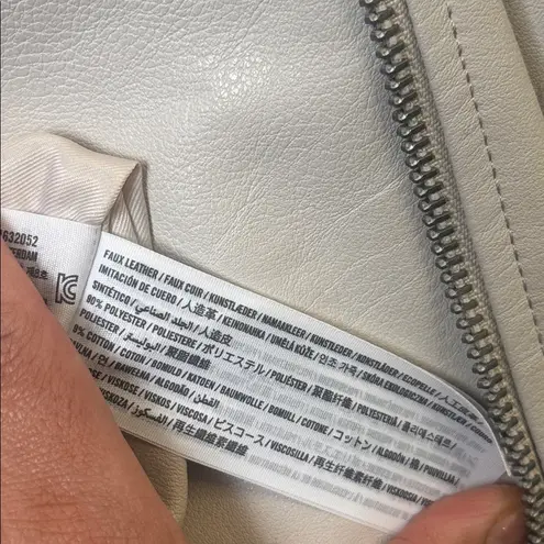 Universal Threads Abercrombie & Fitch moto jacket off white - vegan Leather XL - Image 5