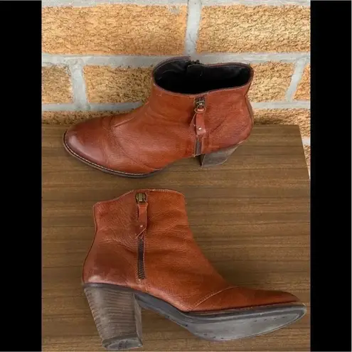 Paul Green Saddle Lea Natick Ankle Boot sz 9