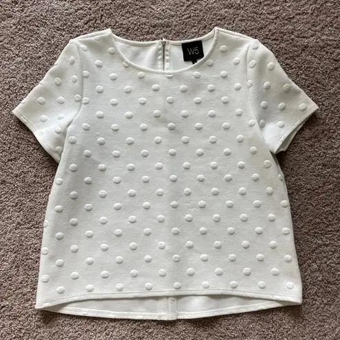 W5 Polka Dot White Short Sleeve Top Zipper Detail Women’s Size Medium Office