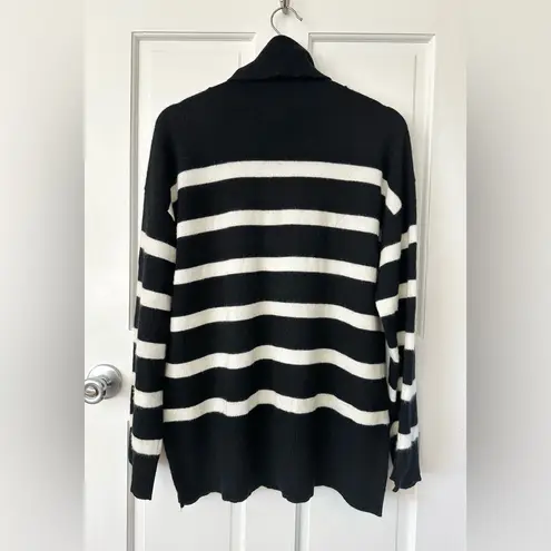 Charter Club Luxury 100% Cashmere Black White Striped Turtleneck Sweater Size M
