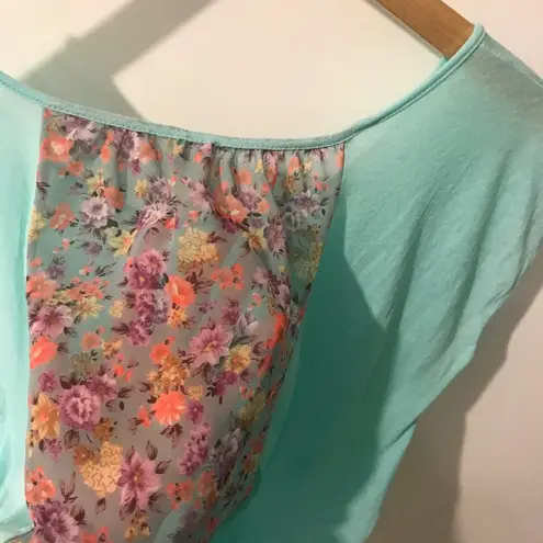 Lovemarks lightweight Mint Green Floral back top M gauzy light sheer spring