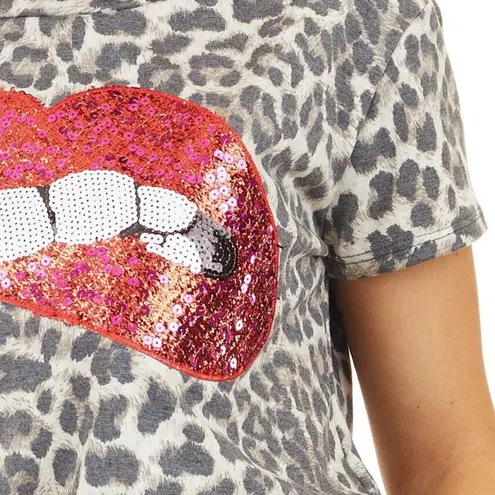 Vanilla Bay leopard print sequin lips graphic print t-shirt, size 1X