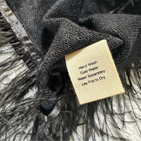 Evy's Tree Size 1X Black Feather Fringe Round Neck Pullover Sweater Cozy Chic