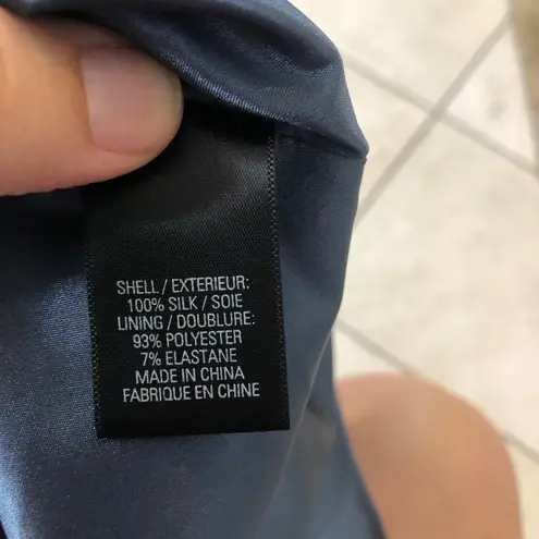 Tahari womens silk lined ruffle neck button front tank top blue medium