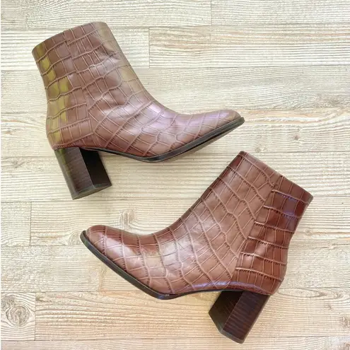 Madewell The Mira‎ Side-Seam Ankle Boot in Croc Embossed Leather | Brown 8.5