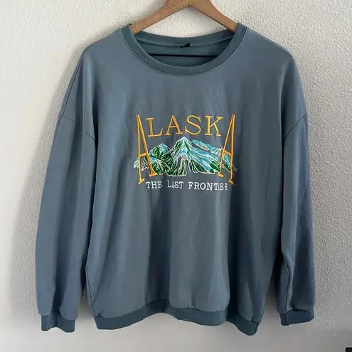 SheIn Alaska Embroidered The Last Frontier Scenic Graphic Crew Neck Sweatshirt Medium