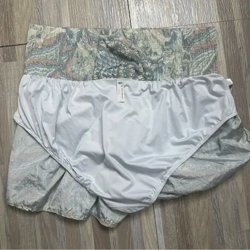 FP Movement by Free People Carpe Diem High Waist Shorts Size Large Green