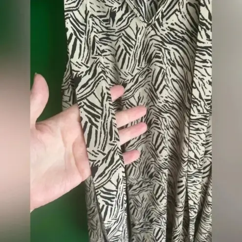 Gilli Sleeveless Dress Blouse Size Small Super‎ Cute for Work! EUC