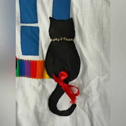 Handmade black cats rainbow appliqué t