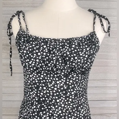 Shortie Romper Tie Shoulders Black/White Ditsy Floral