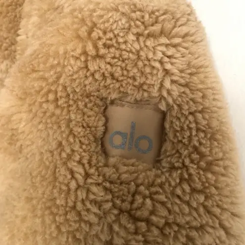 Alo Yoga Sherpa Snow Angel Puffer Camel XS