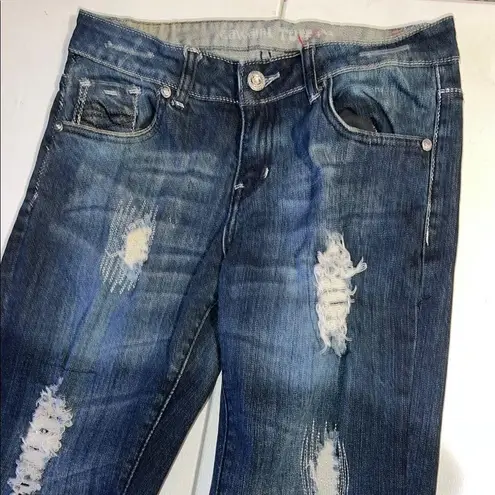 Cowgirl Tuff Diva Blue bootcut Jeans with Distressed Details size 28
