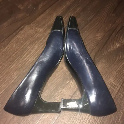 Etienne Aigner  Navy and black pumps, 8N