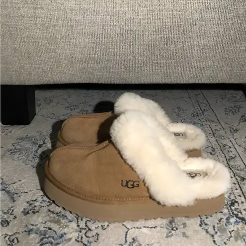 UGG Disquette Platform Slipper