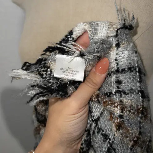 Unbranded Gray Plaid Runaway Wrap Open Scarf