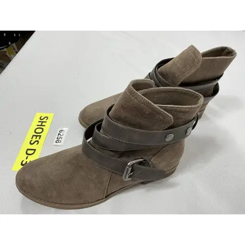 Route 66 Womans Whitney Pullon Booties 9 Brown Strappy Buckle Close NWOT