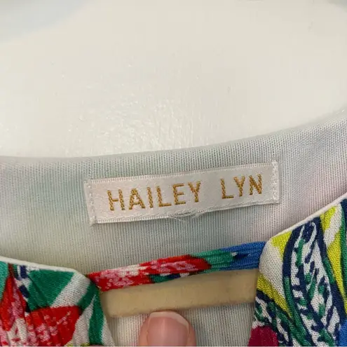 Hailey Lyn colorful tropical floral tank top sleeveless keyhole ruffle Green Size M