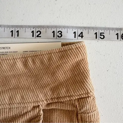 American Eagle NWT  AE Stretch High-Waisted Kick Boot Corduroy Pant size 6 28W