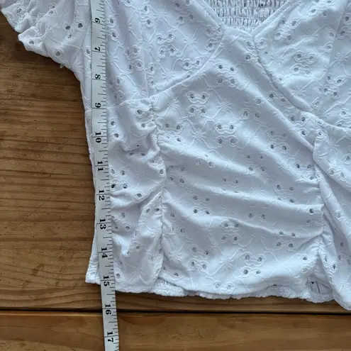 White Puff Sleeve Ruffled Blouse