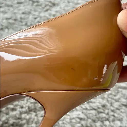 Saint Laurent Tribtoo 105 Nude Patent Leather Pumps EU 39/US 8.5 w/Original Box