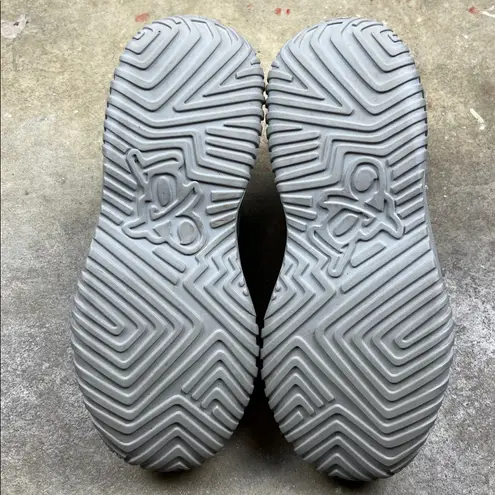 OTBT Gorp Sneaker boots in Taupe
Size: 8