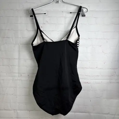 Embrace Your Curves By Miracle Brands Womens M 8/10 Swimsuit Black & White