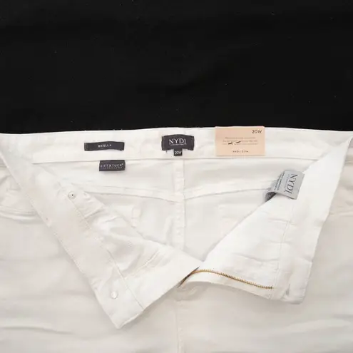 NYDJ NWT  Plus Size‎ Briella Roll Cuff Short In Optic White Size 20