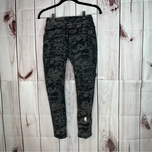 ON Running tights 7/8 black Core Tights reflective leggings Size XS