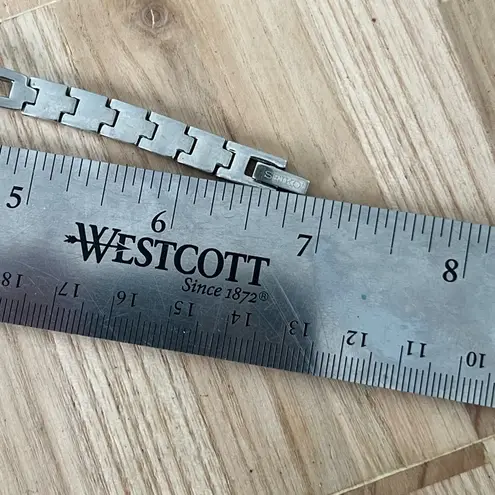 Seiko Ladies Watch Two-Tone Bracelet White Dial Gold-Tone Hands New Battery