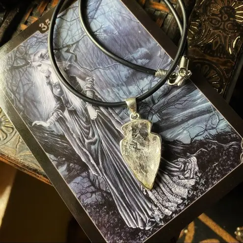 Fire & Ice Clear Quartz Arrowhead Necklace White