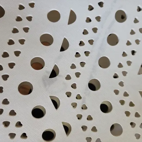 Neiman Marcus Bag Womens Size White Bucket Cutout Scalloped Edge Italian Chic