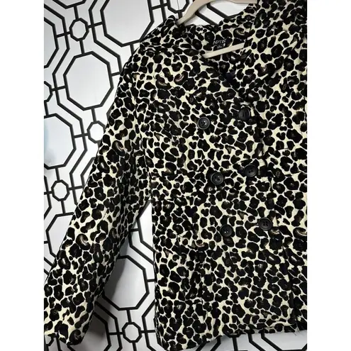 Apt. 9  Ladies Button Up Stylish Fashionable Warm Leopard Jacket Size Medium