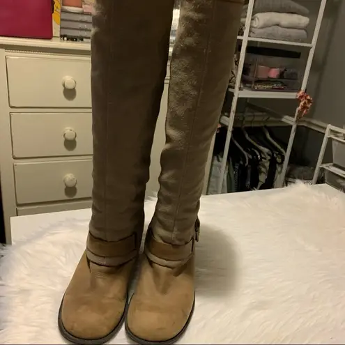 Bandolino  Tan Suede Boots