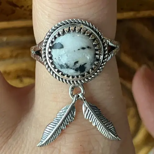 White Buffalo Turquoise Sterling Silver Feather Ring Size 8 Black