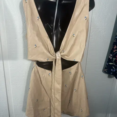 Avec Les Filles ' Tan Sleeveless Faux Leather Romper Size Large NWT