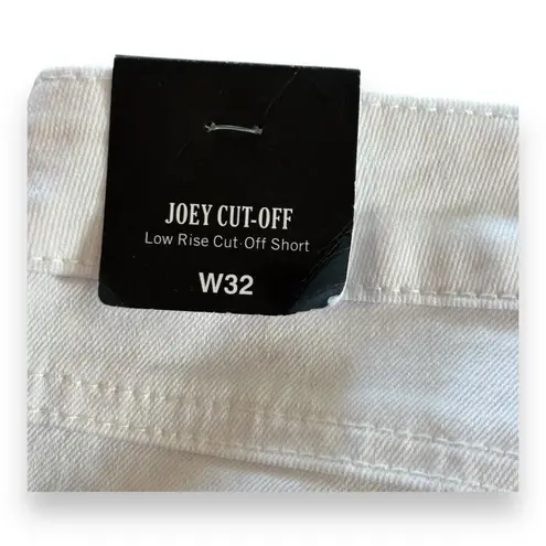 True Religion  Women's Joey Cut-off Low Rise Flap Optic White Shorts Size W32 NWT