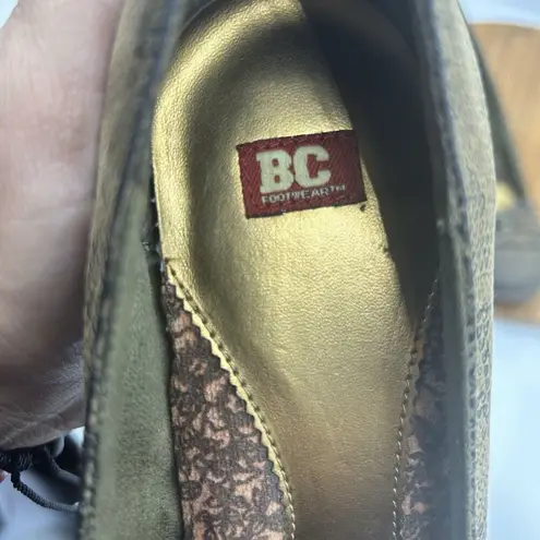 BC Footwear Women’s Brown Wedges Closed Toe Heels Size 8