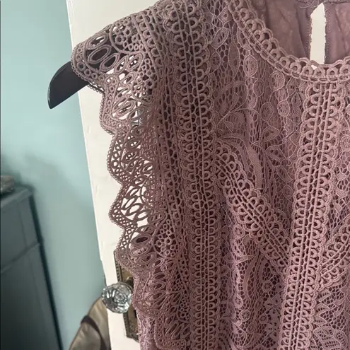 Cable & Gauge Pink Ruffled Sleeveless Blouse