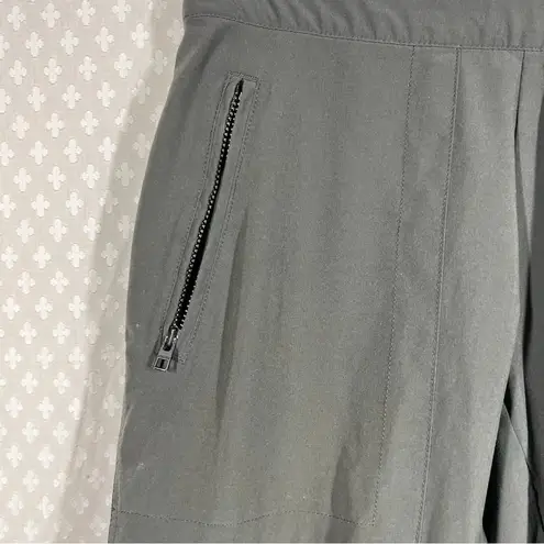 Athleta  Grey Chelsea Cargo Pants‎