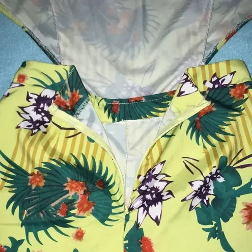 TROPICAL print jumpsuit cut out sides ties in back sexy slinky NEW size S Yellow