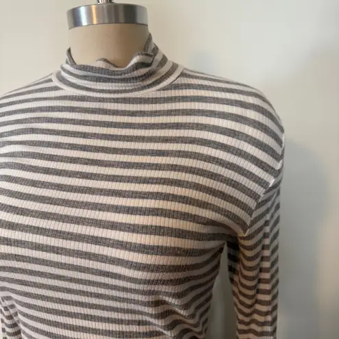 Rove & Roam Grey and White Striped Mock Neck Top