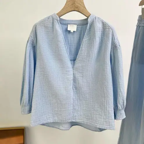 Sundays AXEL TOP Light Blue V-Neck Top