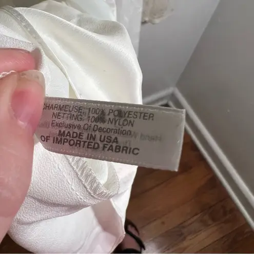 Flora Nikrooz Showstopper Robe Ivory L