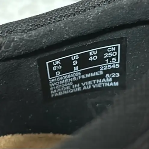 Clarks  Size 9 ANGIE PEARL ANKLE BOOTIES In BLACK