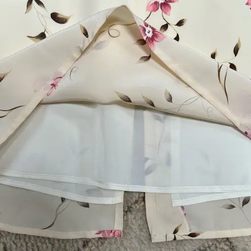 Petite Sophisticate Vintage 100% silk floral lined skirt size 6