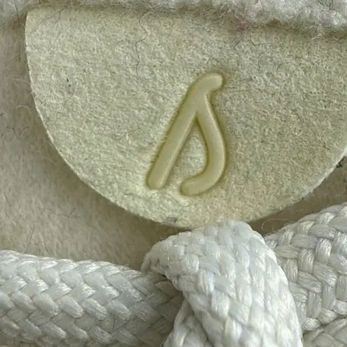 Allbirds  Wool Runners Women's Cream White Lace-Up Athletic Sneaker Shoes Size 8