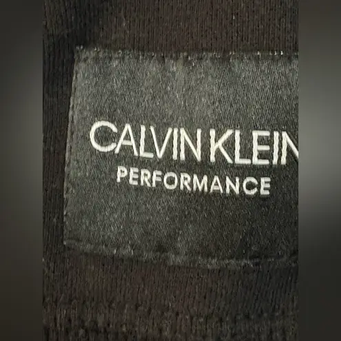 Calvin Klein  Men's Black Crewneck Sweater