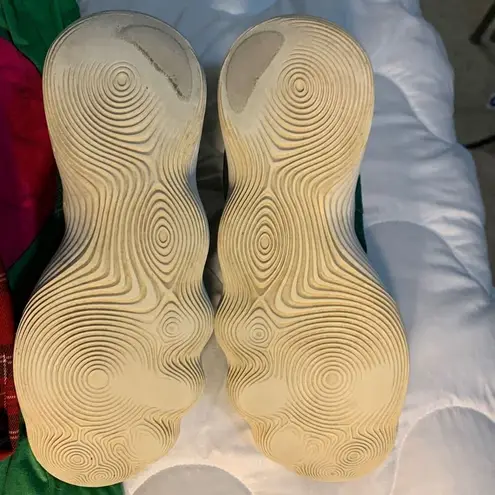 Nike  Green Low tops. Size 9.